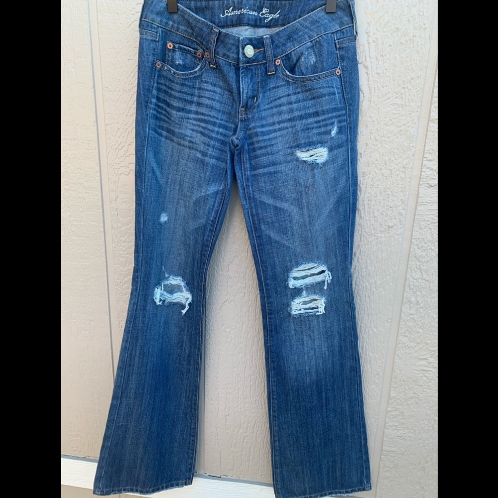 American Eagle Favorite Boyfriend Distressed Jeans size 0